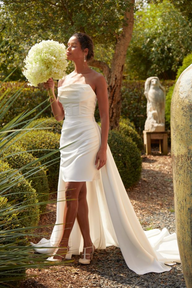 Winnie with overskirt