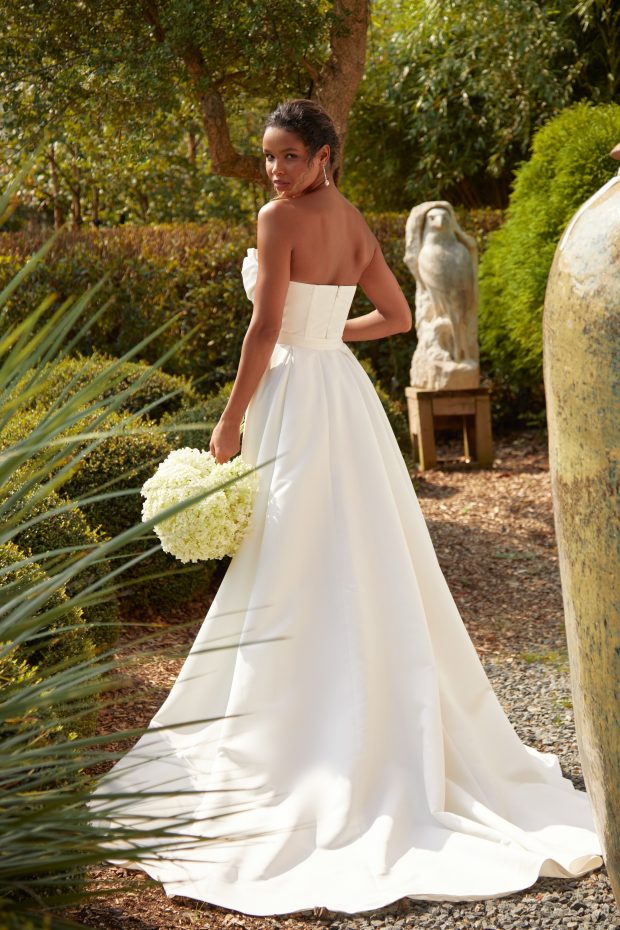Winnie with overskirt